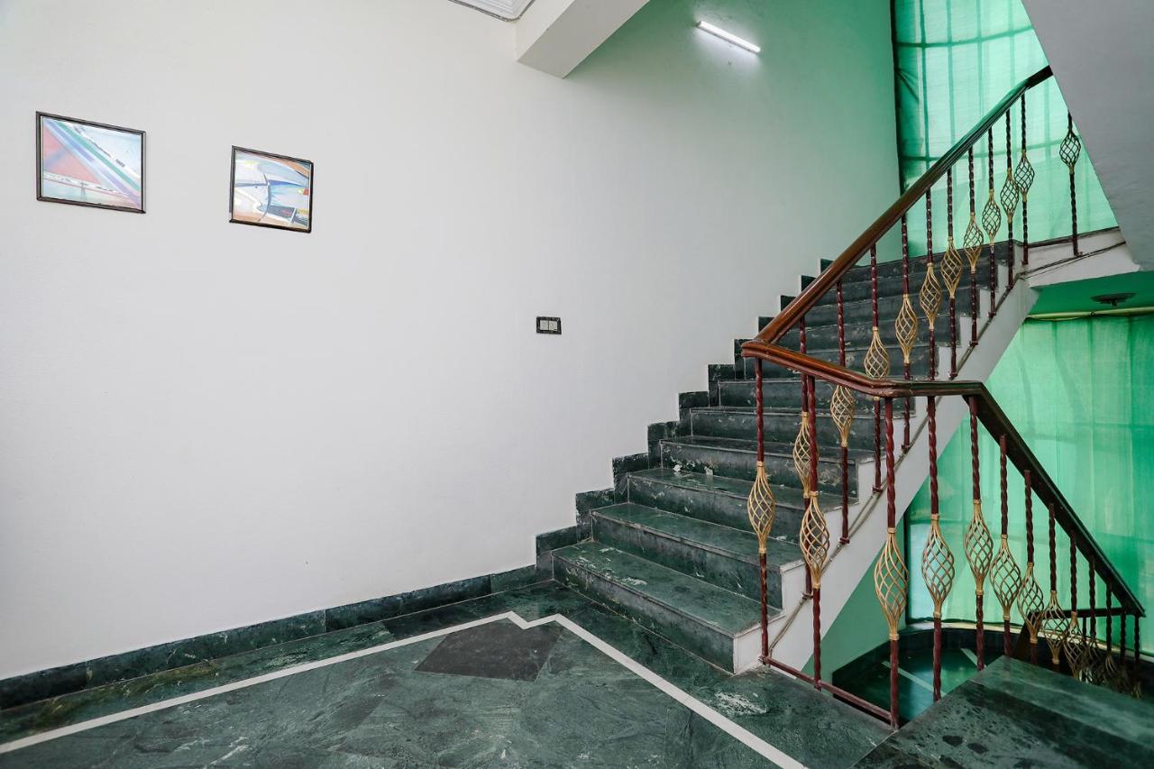 Fabexpress Primero I Гургаон Экстерьер фото